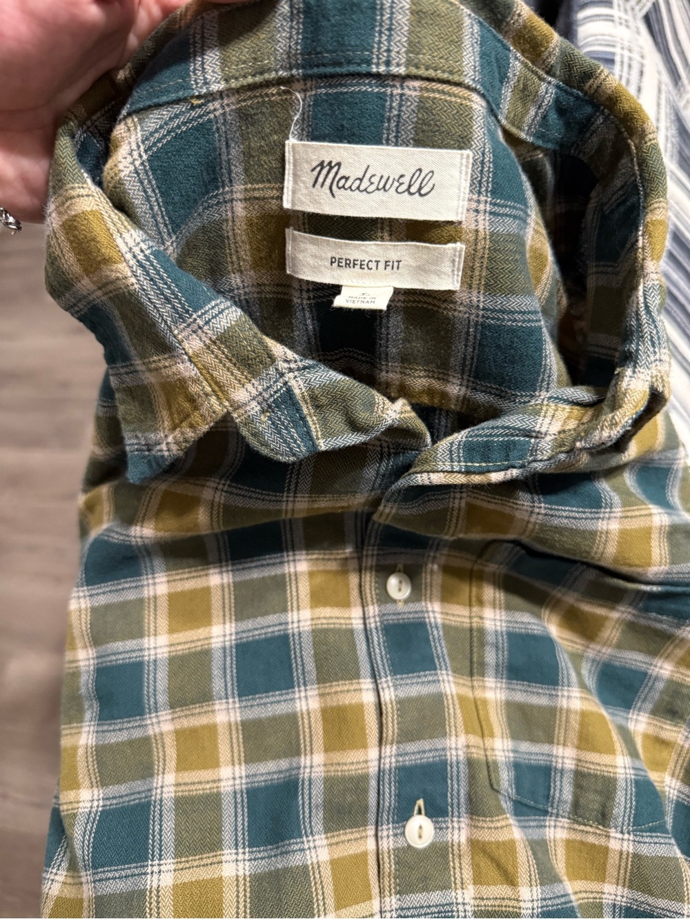 Madewell Men’s Teal & Mustard Plaid Button-Down flannel Shirt